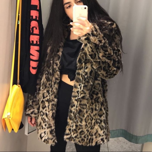 *SOLD* Faux Fur Jacket - Picture 2 of 4